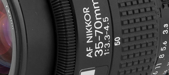 Nikon 35-70 mm F/3.3-4.5 AF