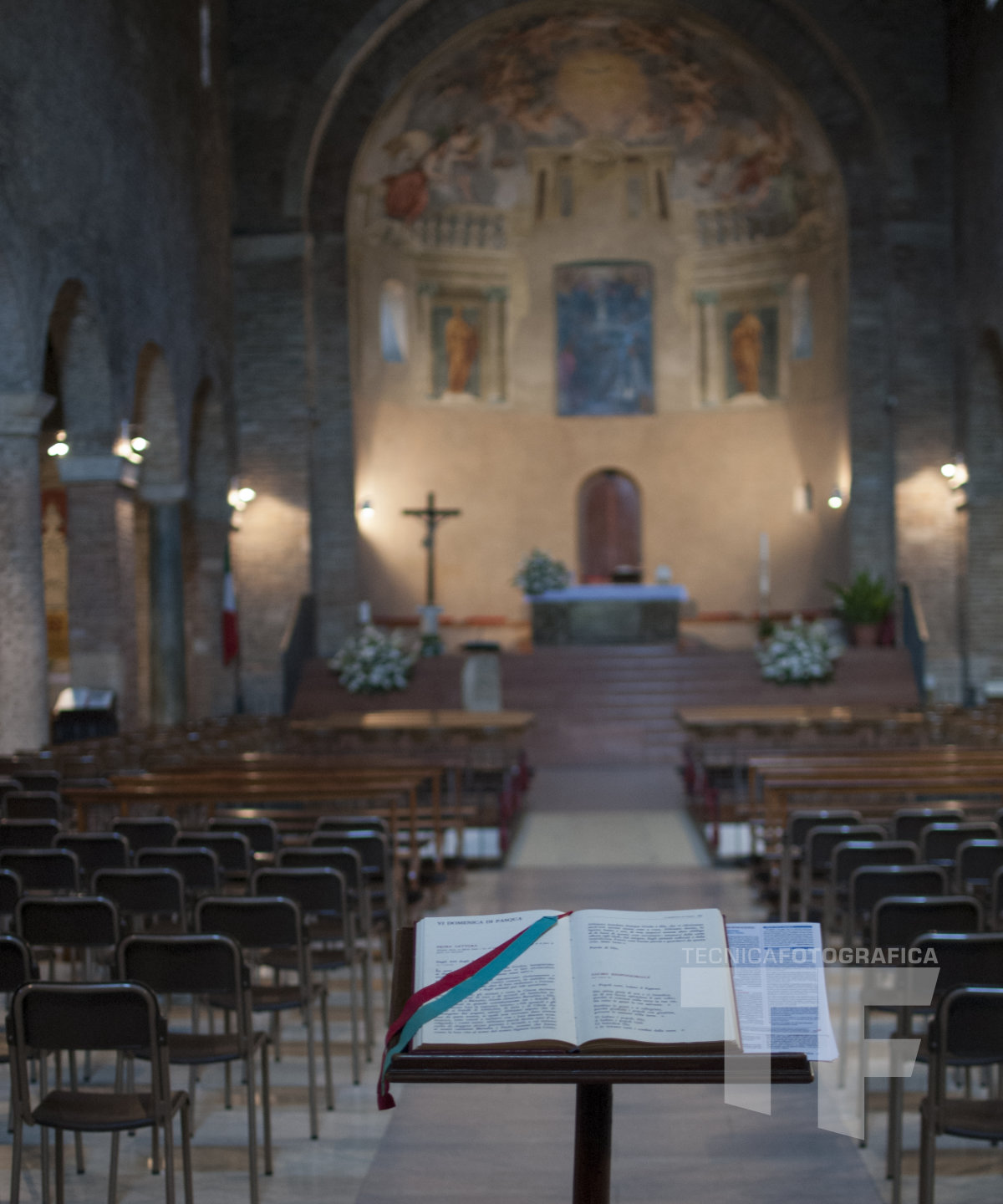 Interno della chiesa di SS. Felice e Fortunato, Vicenza, senza flash